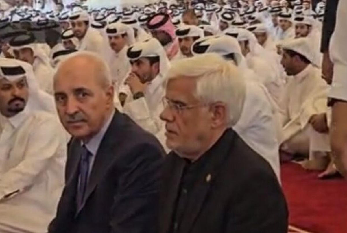 محمدرضا عارف پس از شرکت در نماز جمعه دوحه و اقامه نماز بر پیکر شهید در مراسم خاکسپاری شهید اسماعیل هنیه شرکت می‌کند.