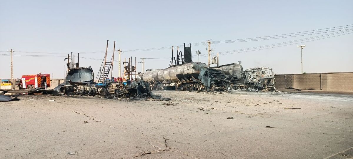 معاون سیاسی، امنیتی و اجتماعی فرمانداری تایباد گفت: آتش سوزی گسترده بعد از ظهر امروز در محل جایگاه مخازن سوخت منطقه ویژه اقتصادی دوغارون هیچ گونه خسارتی به زیرساخت‌های این کانون اقتصادی وارد نکرده است.