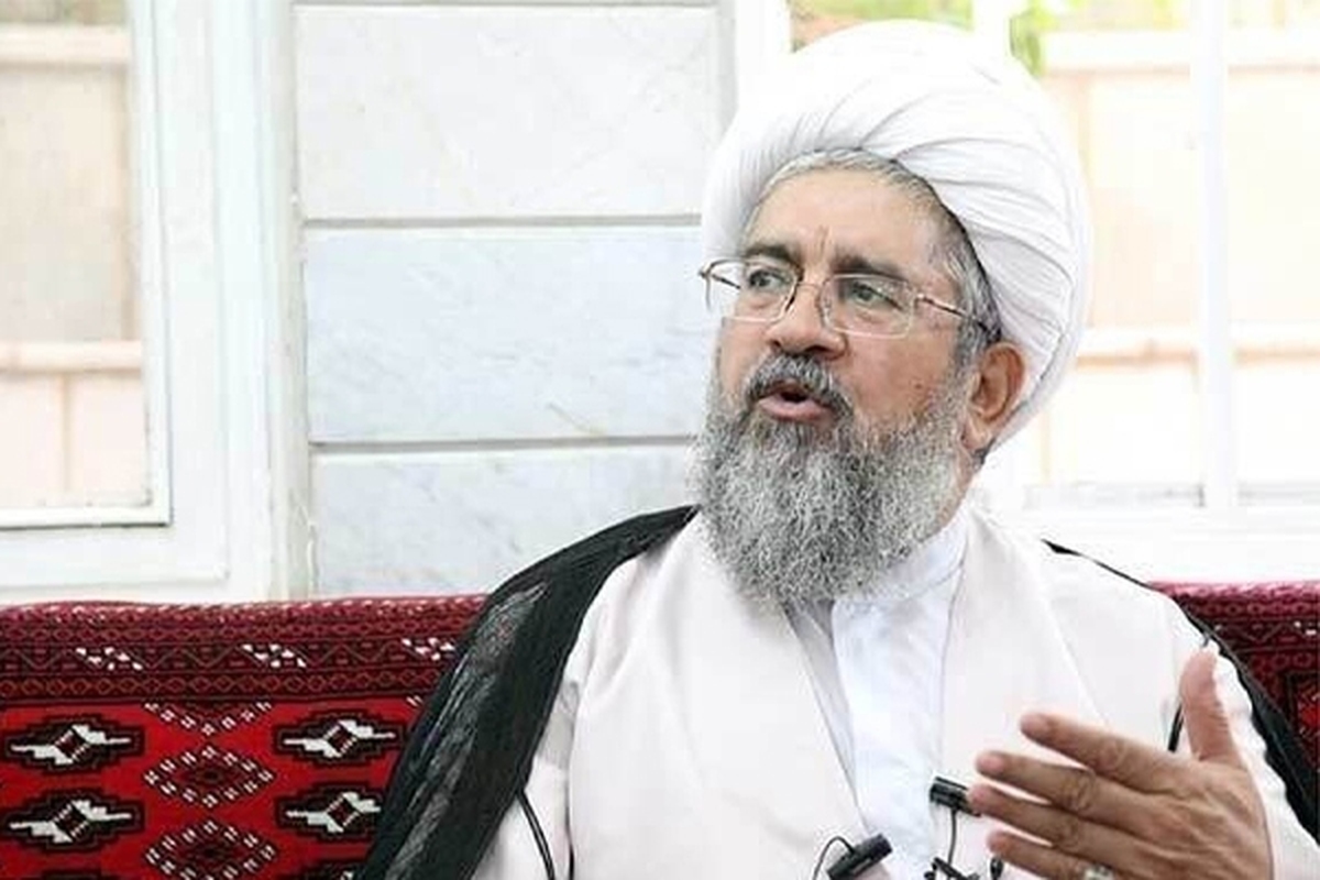 یکی از علمای برجسته ایران دقایقی قبل بر اثر بیماری درگذشت.