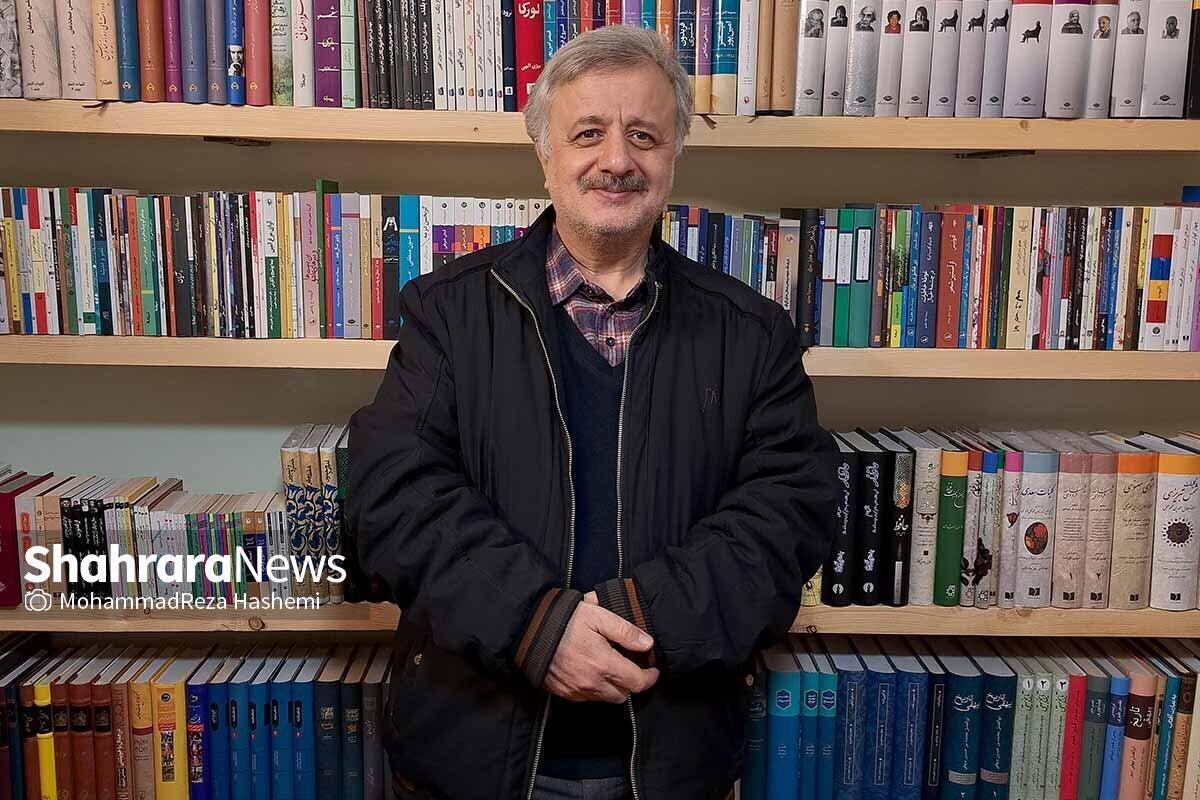 محمدکاظم کاظمی، شاعر و پژوهشگر نام آشنای افغانستانی به عنوان سرآمد ایران فرهنگی جایزه استاد جلال‌الدین همایی را دریافت کرد.