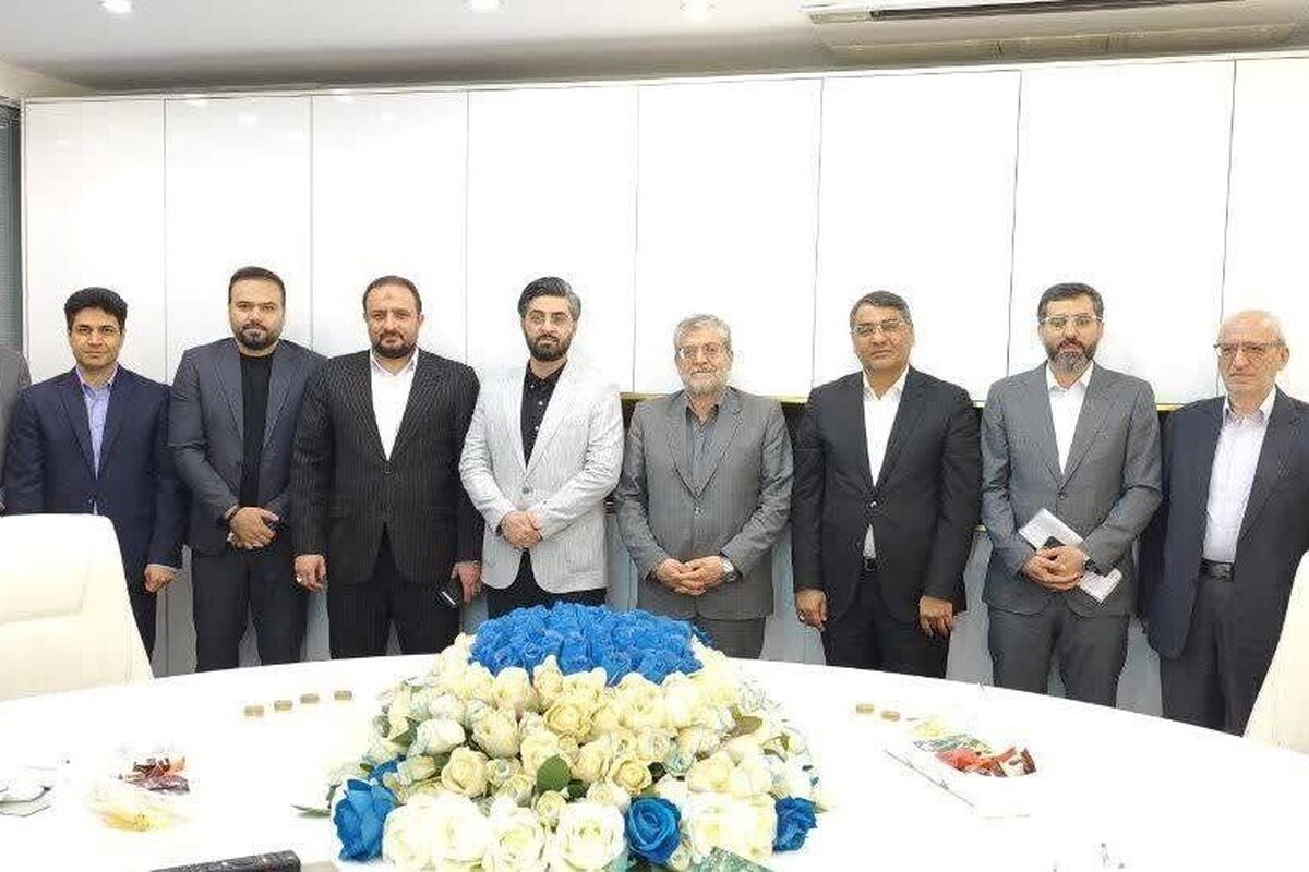شهردار، اعضای شورای اسلامی شهر و معاون اقتصادی شهرداری مشهدمقدس با مدیران بانک رسالت دیدار و گفتگو کردند.