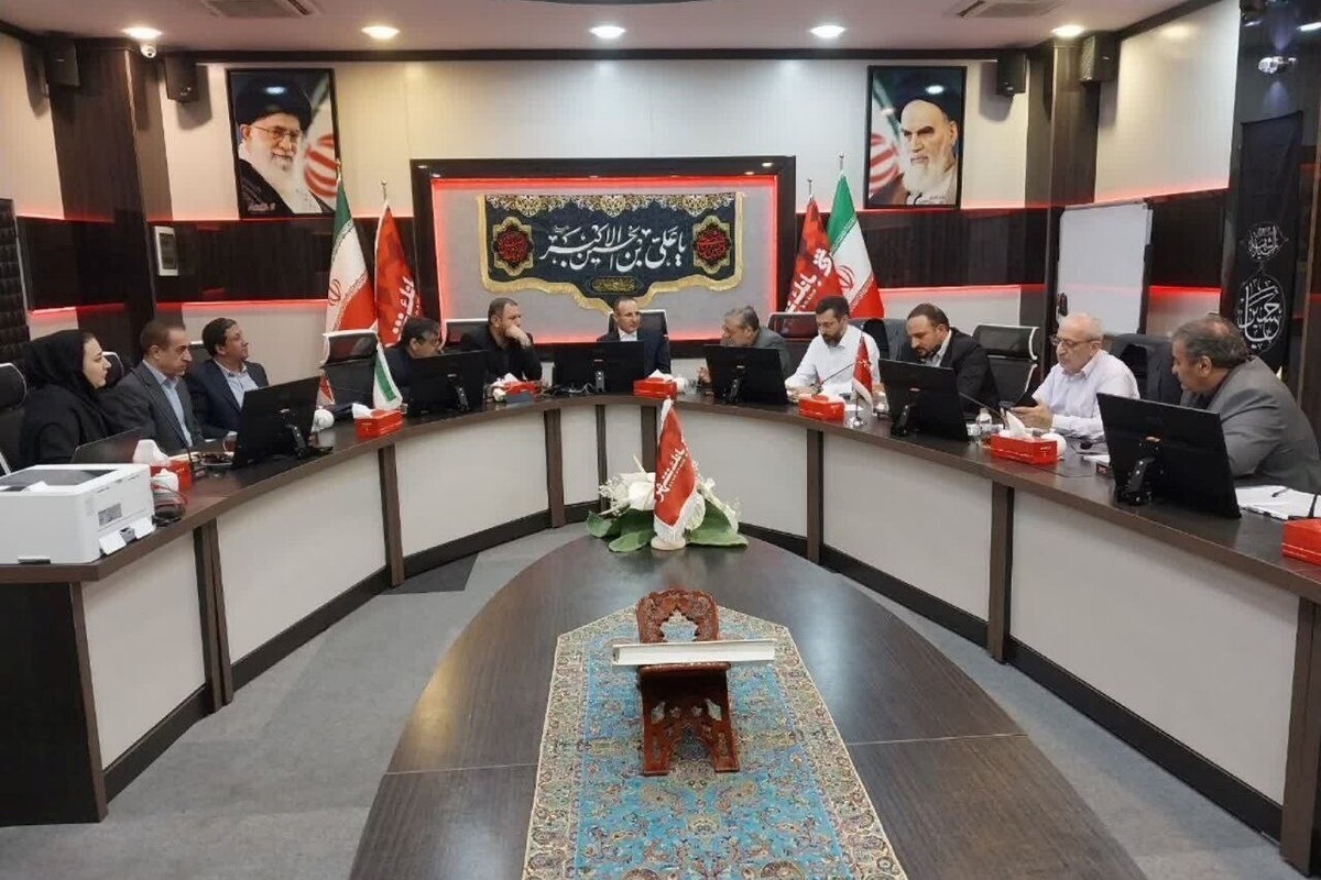 شهردار، جمعی از اعضای شورای اسلامی شهر و معاون اقتصادی شهرداری مشهدمقدس با مدیران عالی بانک شهر دیدار و گفتگو کردند.