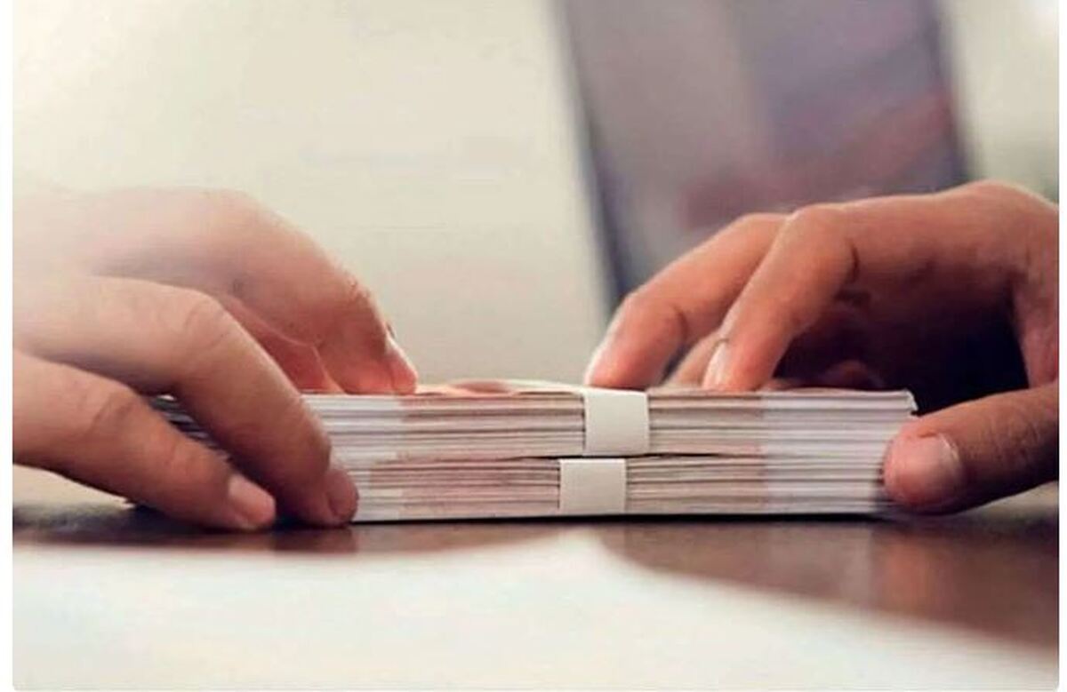یک مقام وزارت راه و شهرسازی گفت: یک میلیون و ۲۶۰ هزار و ۳۷۹ نفر حائز شرایط برای دریافت تسهیلات کمک ودیعه مسکن به بانک‌ها معرفی شدند که تا کنون ۵۳۳ هزار و ۷۵۷ متقاضی، تسهیلات را دریافت کرده‌اند.