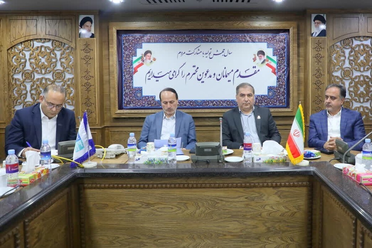 رئیس خانه معدن خراسان‌رضوی گفت: در خراسان‌رضوی، بالغ بر ۹۰ میلیون تن ذخیره متنوع در حوزه سنگ ساختمانی و سنگ تزئینی وجود دارد، اما از این بضاعت استان به‌درستی استفاده نشده است.
