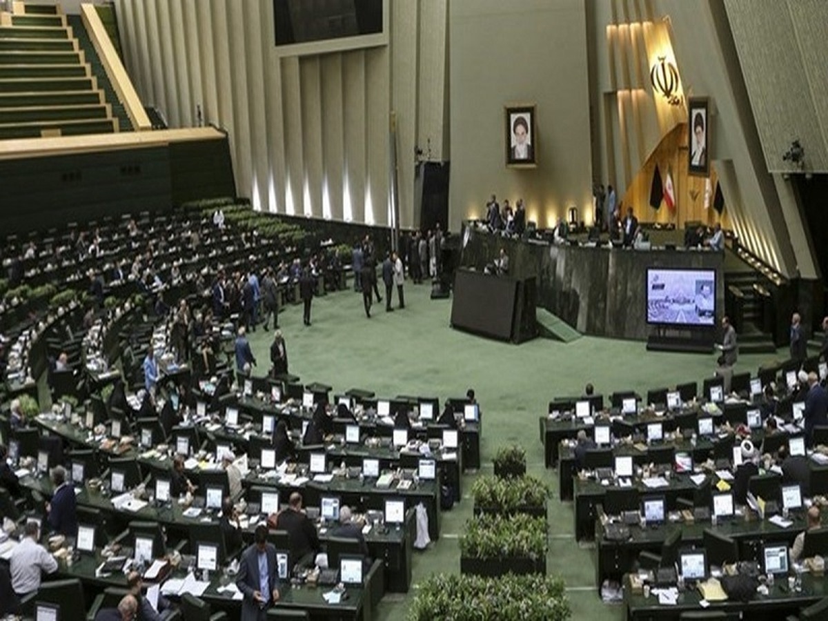 سخنگوی کمیسیون شوراهای مجلس شورای اسلامی جمع بندی جلسه با وزیر پیشنهادی کشور را خوب ارزیابی کرد.