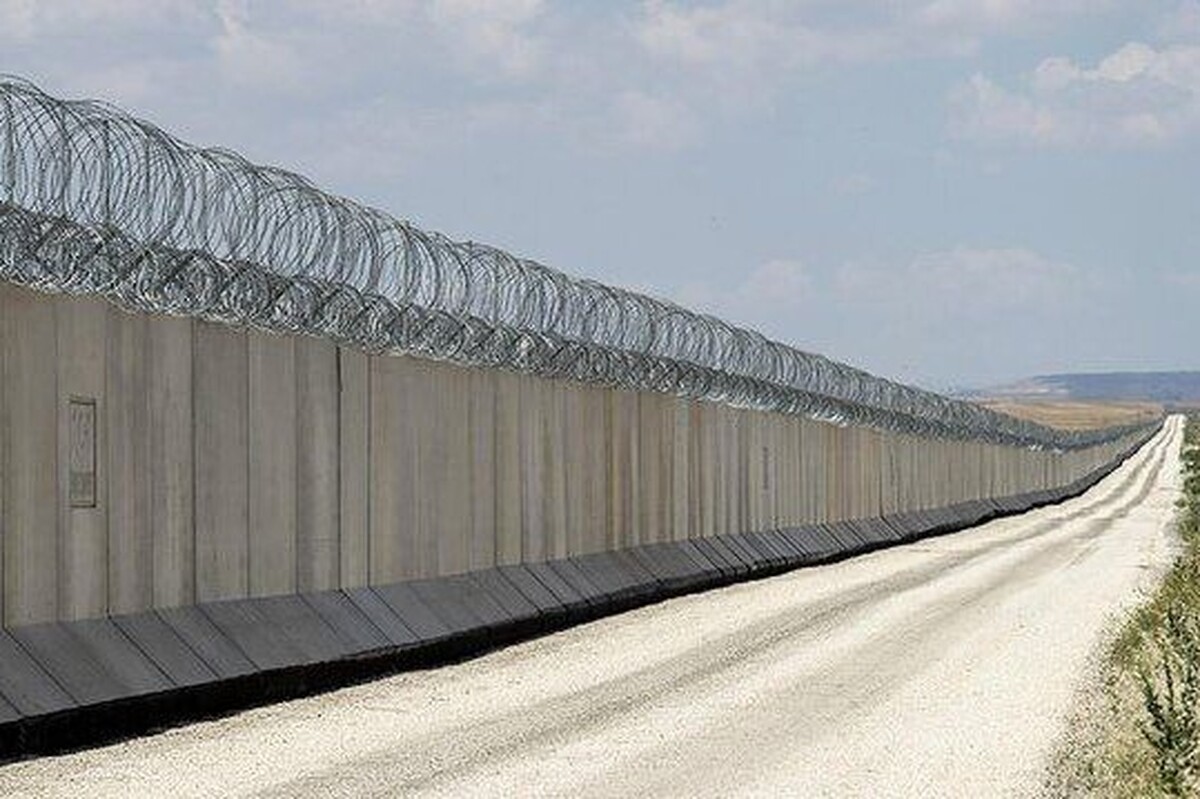 فرمانده مرزبانی فراجا، آخرین وضعیت پروژه انسداد مرز‌های کشور را تشریح کرد.