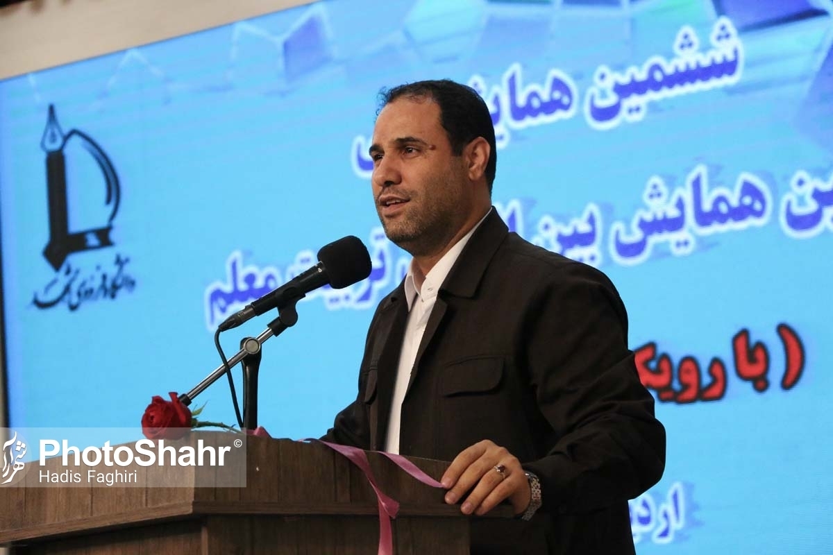 ️وزیر آموزش‌وپرورش ضمن بیان اینکه تعداد معلمی که در این سه سال جذب شد، به‌اندازه ۳۰ درصد کل معلمان‌ است، گفت: ما فقط امسال، ۱۲۹ هزار نفر را جذب کردیم؛ این در حالیست که در این دوره، ایران کارگاه مدرسه‌سازی شد و روزی ۸ مدرسه ساخته شد.