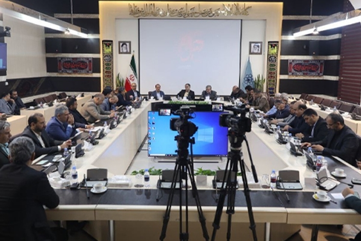 مشاور عالی مجمع شهرداران کلانشهرها گفت: این حجم از کار و دستاورد در شهرداری مشهد در شرایطی است که کلید شهر در دست شهردار نیست، اگر کلید شهر در دست شهرداری باشد دستاوردها می‌‎تواند بسیار وسیع تر شود.