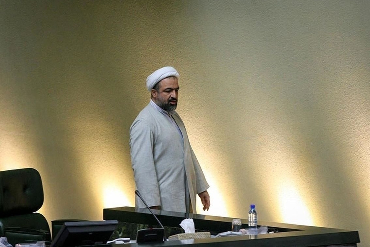 تذکر حمید رسایی به عباس عراقچی در صحن علنی مجلس، با واکنش رئیس مجلس شورای اسلامی مواجه شد.