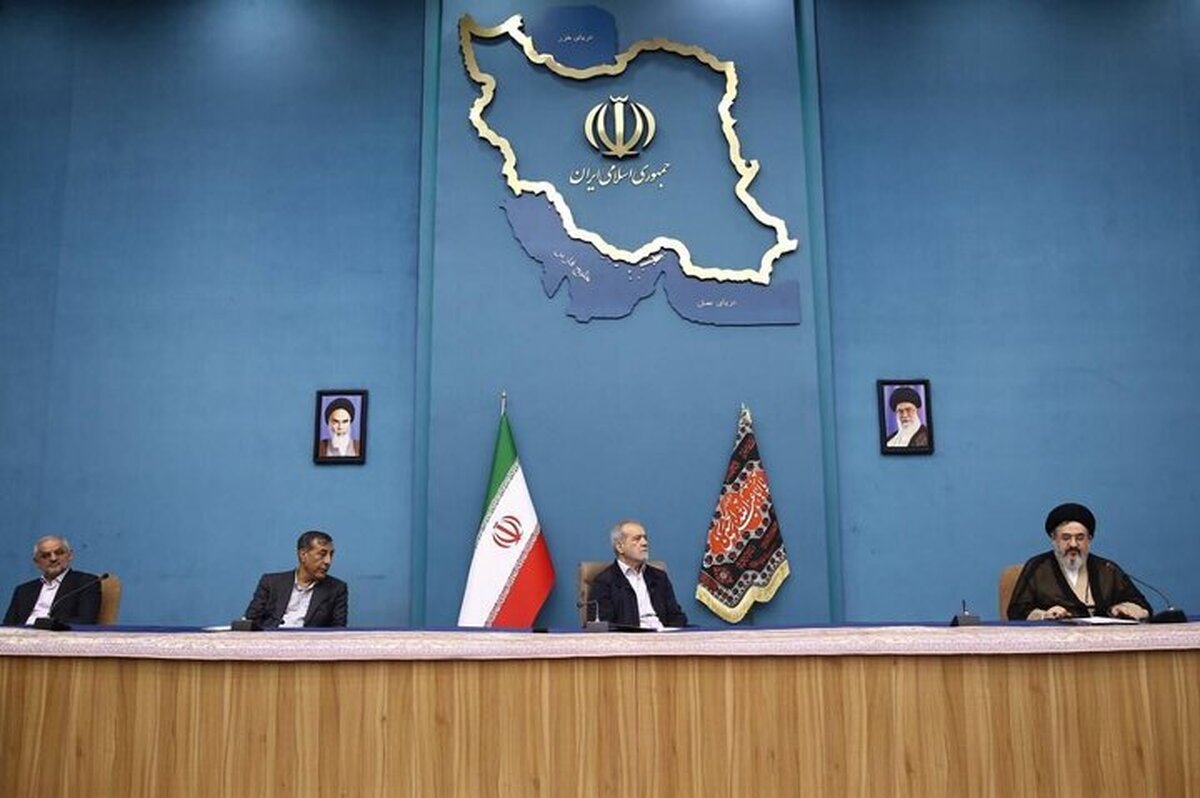 جمعی از روحانیون و علما با رئیس‌جمهور منتخب دیدار و گفتگو کردند.