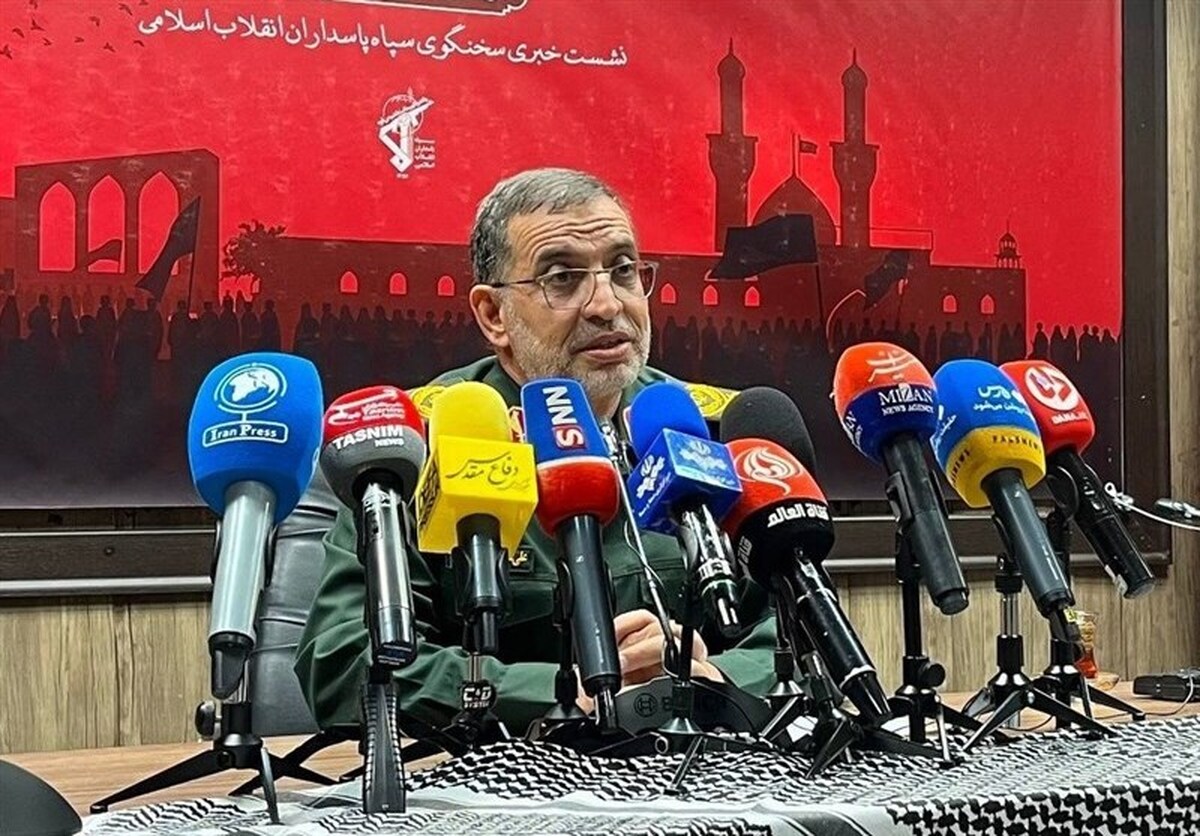 سخنگوی سپاه پاسداران انقلاب اسلامی گفت: زمان در اختیار ما است و ممکن است دوره انتظار این پاسخ طولانی شود. فعلا صهیونیستها باید در بی تعادلی به سر‌ ببرند و ممکن است پاسخ ایران هم تکرار عملیاتهای گذشته نباشد و سناریوهای پاسخ یکسان نیست و فرماندهان ما تجربه و هنر تنبیه موثر دشمن را دارند و اهل اقدام‌ شتاب زده نیستند.