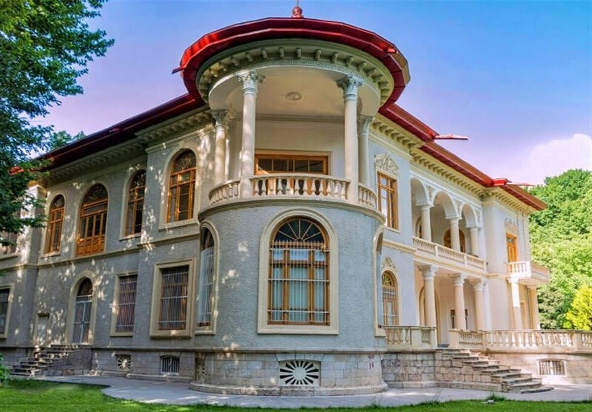 کاخ سعدآباد از امروز یکشنبه هفتم مردادماه تا روز چهارشنبه دهم مردادماه تعطیل شد.