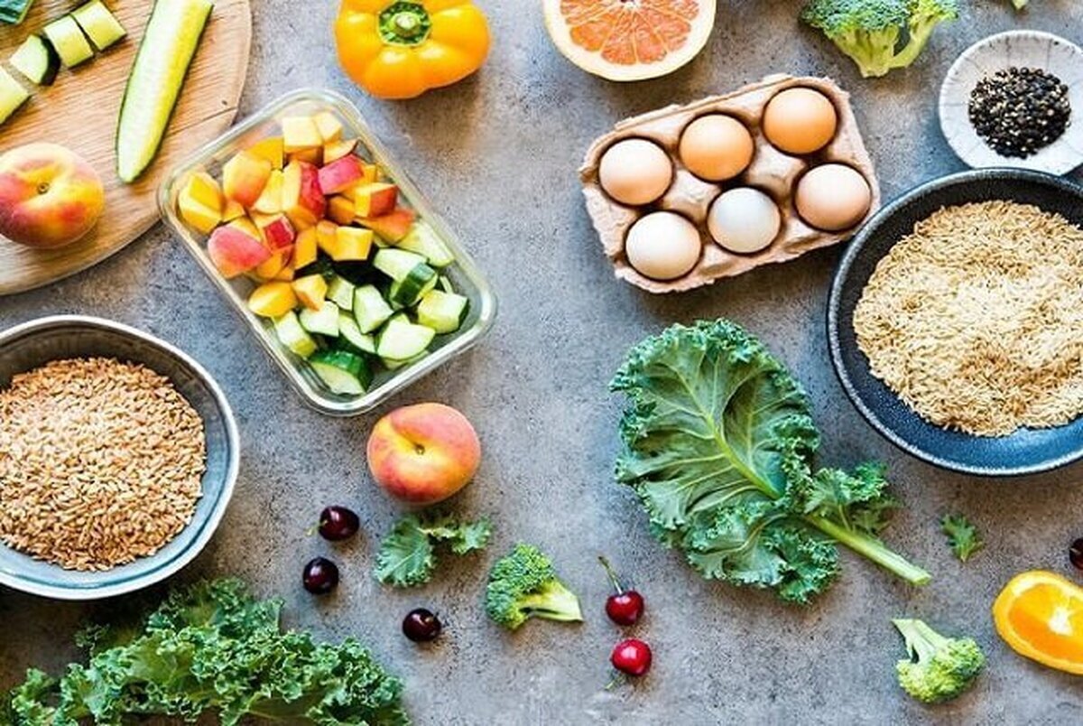 عضو هیئت‌علمی انستیتو تحقیقات تغذیه‌ای و صنایع غذایی کشور گفت: نیاز به انرژی در دوره بارداری افزایش پیدا می‌کند. این افزایش باید با یک تغذیه متعادل و متناسب تأمین شود و به این معنا نیست که مادر هرچقدر که دلش خواست، غذا بخورد.