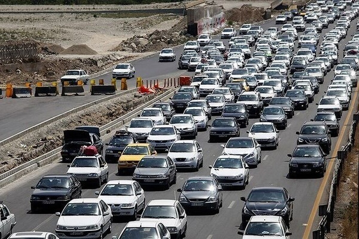 معاون فنی و راه‌های روستایی اداره کل راهداری و حمل‌و‌نقل جاده‌ای خراسان‌رضوی گفت: در تیرماه ۱۴۰۳، سفرهای جاده‌ای به خراسان‌رضوی افزایش یافته و دراین‌خصوص، بیشترین مجموع ورود و خروج خودرو در استان خراسان‌رضوی مربوط به ۲۹ تیرماه امسال بوده است.