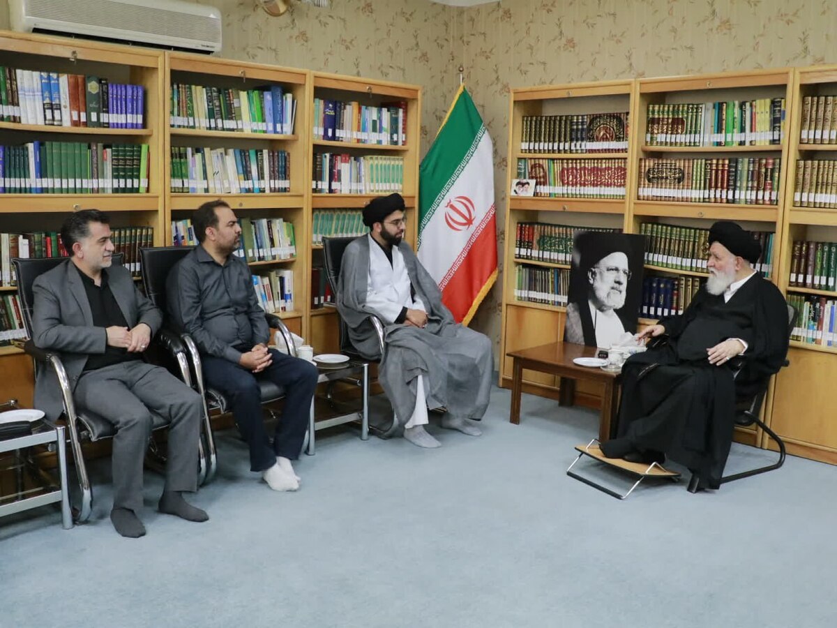 نماینده ولی‌فقیه در خراسان رضوی با اشاره به تشرف میلیونی زائران در ایام پیک زیارتی مشهدالرضا (علیه السلام) گفت: باید به همین ترتیب نگاه ملی و حمایت دولتی نیز نسبت به زیرساخت‌های این شهر جهت رفاه و آسایش حال بیشتر زائران رضوی وجود داشته باشد.