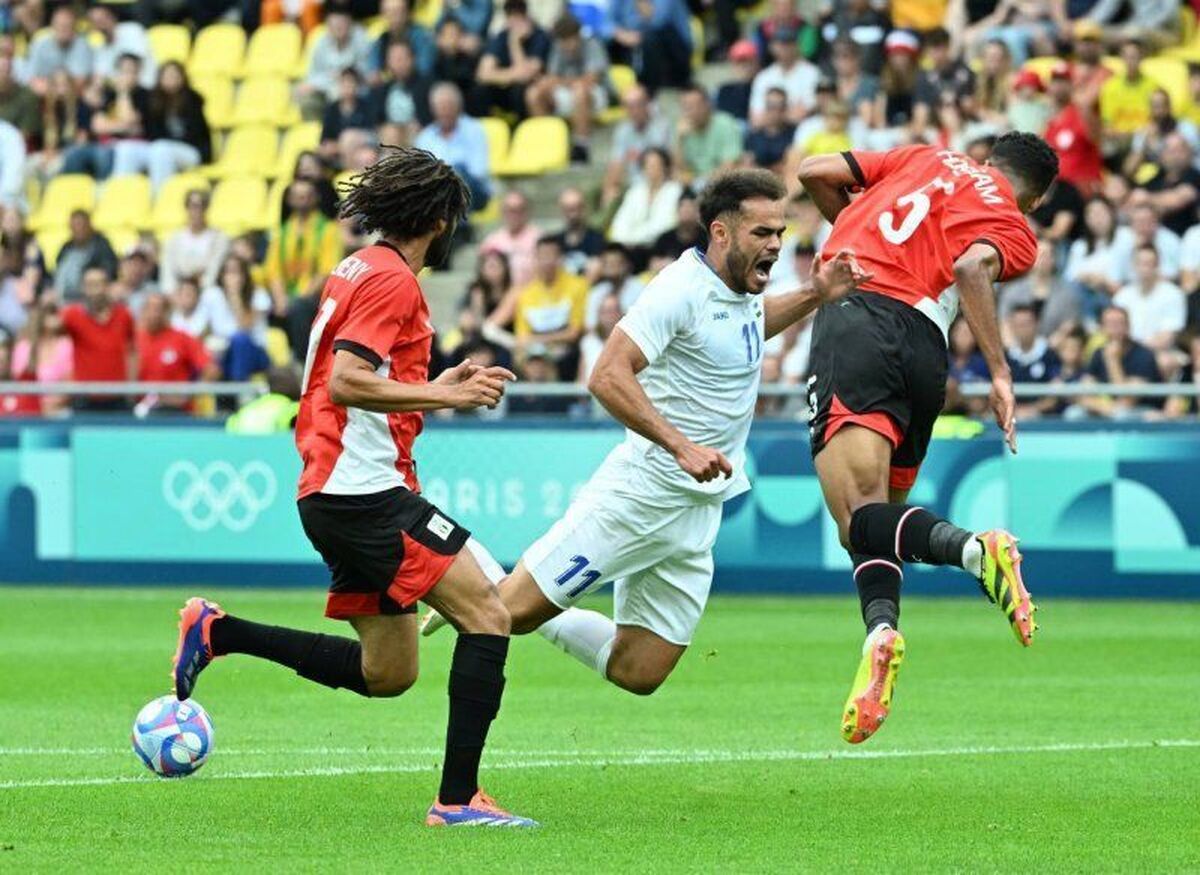اوستون اورونوف ستاره ازبک باشگاه پرسپولیس با مصدومیت در بازی‌های المپیک فرانسه موجب نگرانی گاریدو سرمربی پرسپولیس شده است.