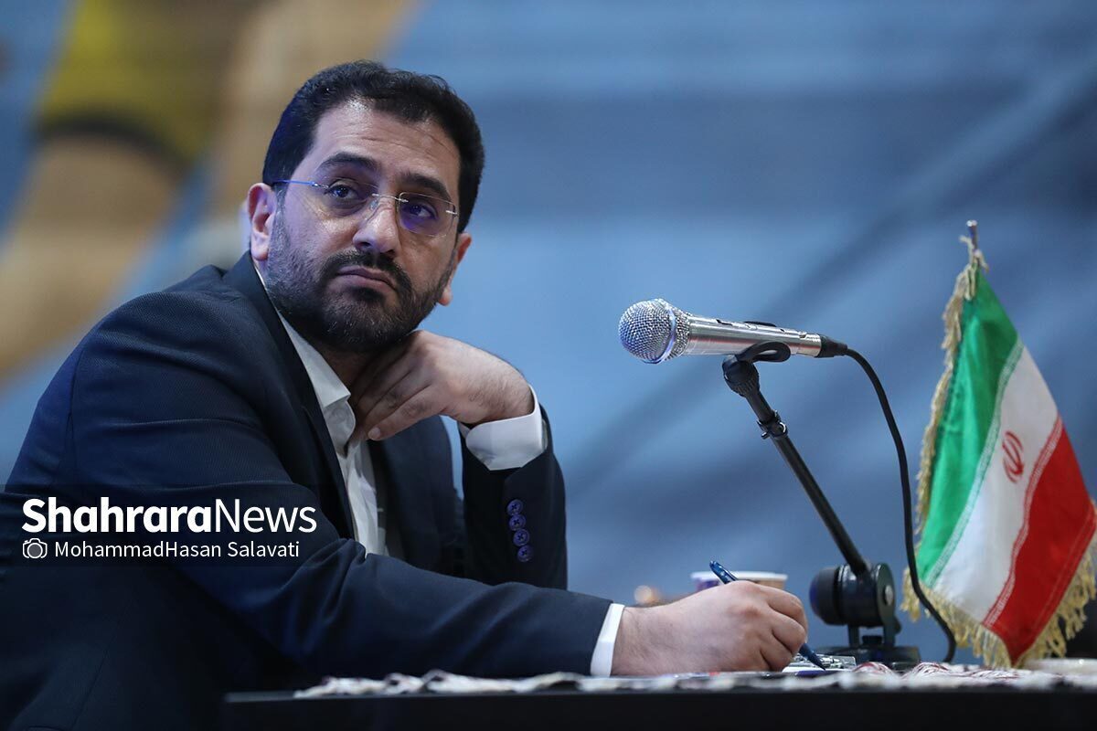 نقش کارگران در حوزه مدیریت شهری به عنوان تلاشگران خط مقدم خدمت رسانی به جامعه شهروندی امری انکار ناپذیر است. در سال‌های گذشته نیز دولت پرداخت فوق‌العاده جذب را برای تمام کارکنان شهرداری‌ها مصوب کرد، اما این مصوبه برای همه‌ی کارگران شهرداری اجرا نمی‌شد که گلایه‌های بسیاری را به همراه داشت.