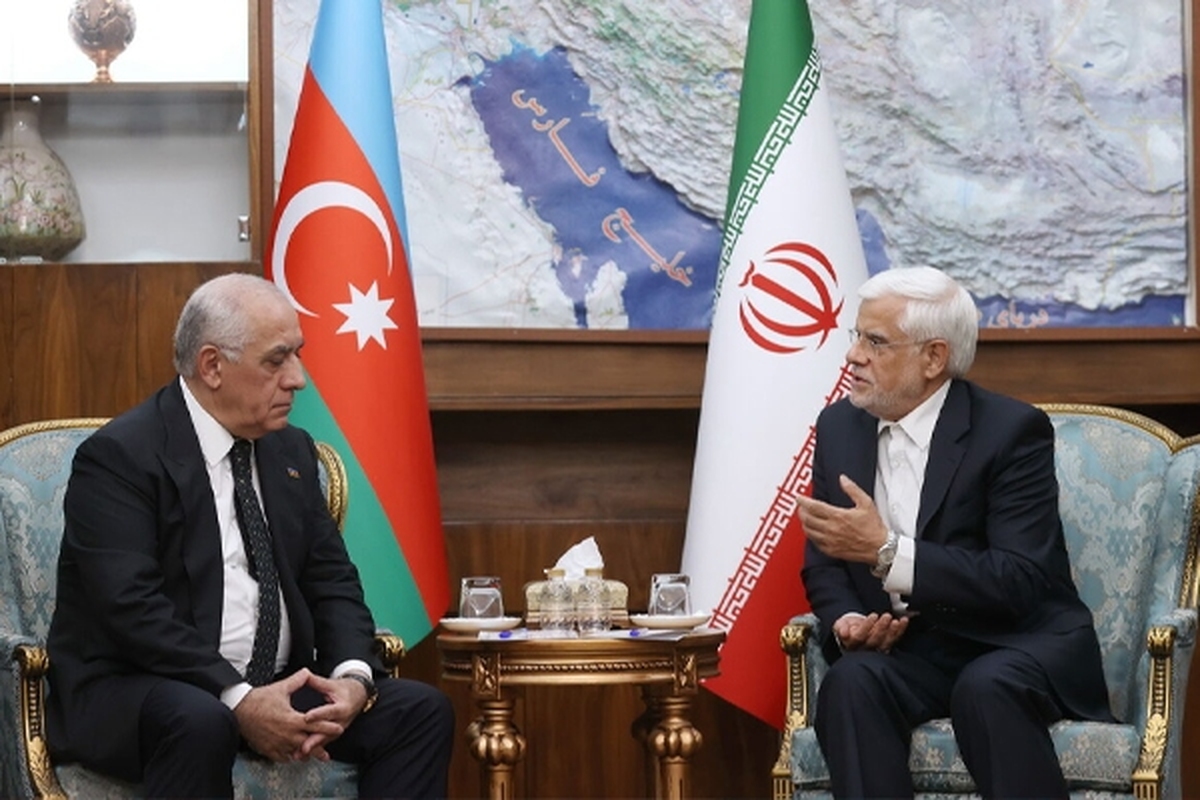 معاون اول رئیس جمهور تقویت روابط با جمهوری آذربایجان را از راهبردی‌ ترین سیاست‌های جمهوری اسلامی ایران دانست و گفت: امیدواریم در این دوره جدید ریاست جمهوری، سطح روابط دو کشور در حدی که در شأن دو ملت دوست، برادر و همسایه است، ارتقاء یابد.