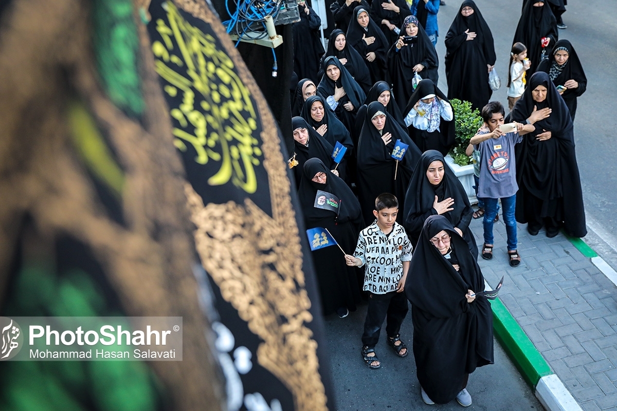 مدیر گروه بهبود تغذیه جامعه دانشگاه علوم پزشکی مشهد گفت: به زائران پیاده امام رضا (ع) که در این روز‌ها در حالت حرکت به سمت مشهد هستند توصیه می‌کنیم که از خوراکی‌های سبک و زودهضم که بهترین تغذیه در زمان پیاده‌روی است استفاده نمایند.