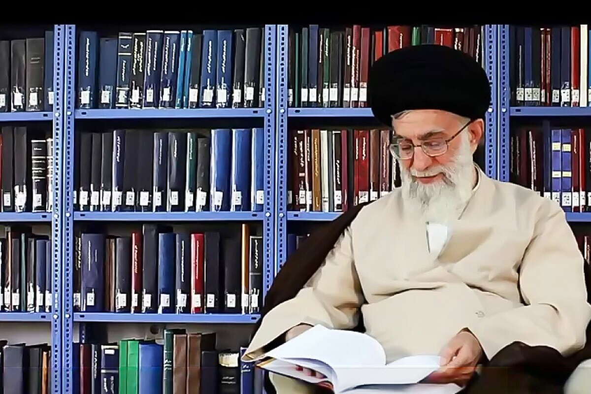 دفتر حفظ و نشر آثار رهبر انقلاب، غزلی از معظم له را برای انتشار در چاپ چهارم کتاب امین شعر انقلاب (تاملی در آفاق ادبی و شاعرانگی رهبر معظم انقلاب) در اختیار حجت‌الاسلام انصاری‌نژاد ارسال کرده است.