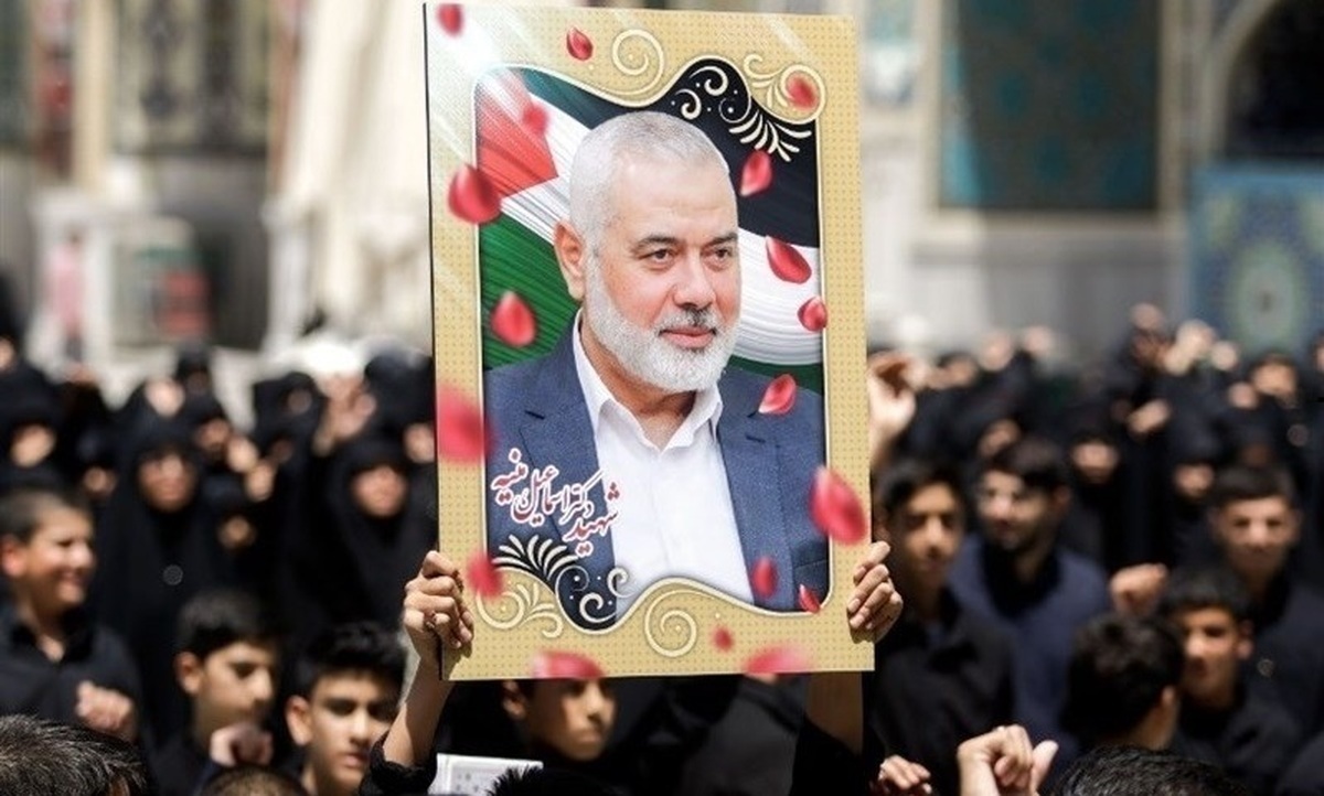فرماندهان سپاه پاسداران انقلاب اسلامی تاکید دارند که عملیات خونخواهی شهید اسماعیل هنیه قطعا انجام خواهد شد ولی این عملیات که زمان و شرایط آن برای رژیم صهیونیستی به کابوس شب و روز تبدیل شده، کوبنده و غافلگیرانه خواهد بود.