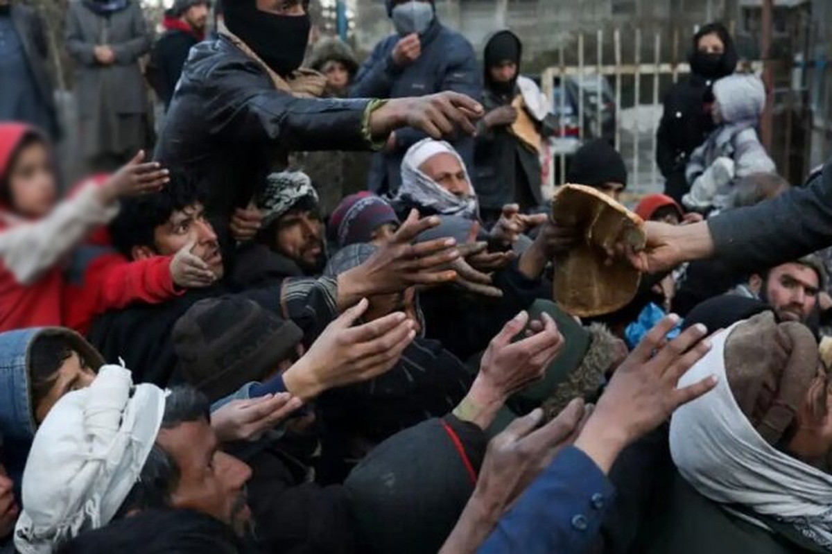 دفتر هماهنگ‌کننده کمک‌های بشری سازمان ملل متحد (اوچا) از ادامه فقر در افغانستان هشدار داده و اعلام کرده که فقر نیمی از جمعیت افغانستان را در بر گرفته است.