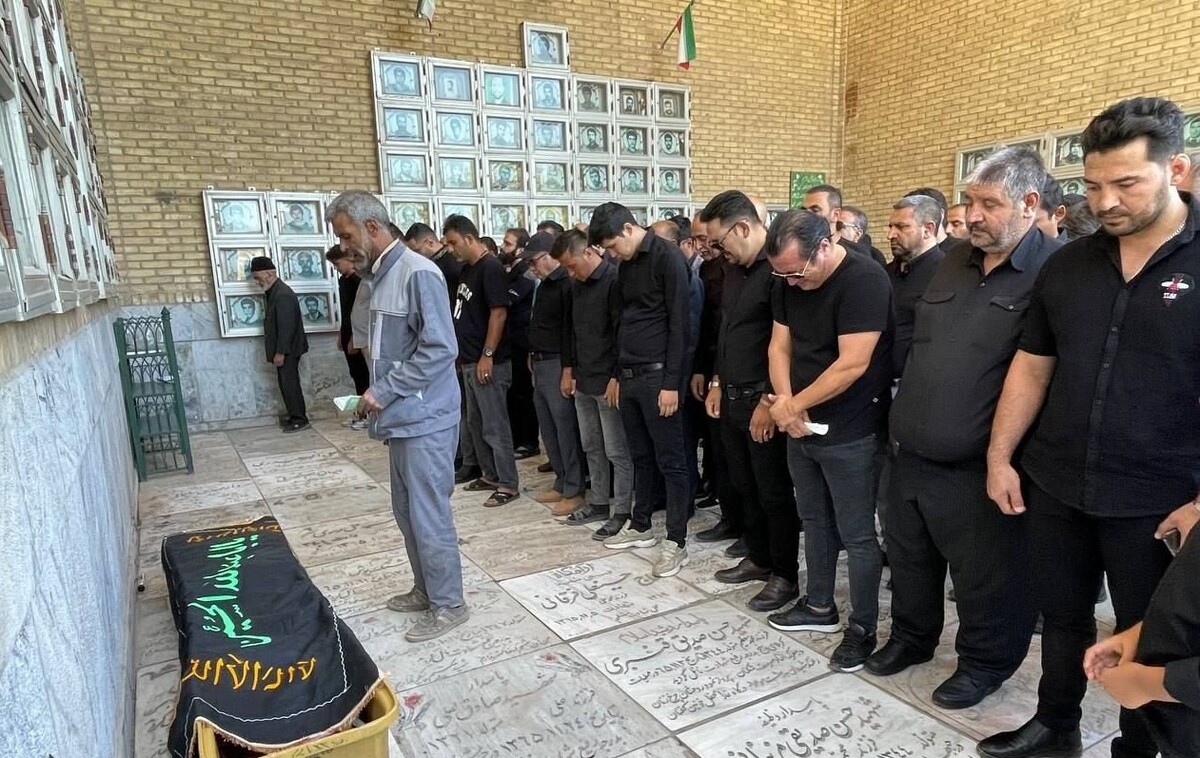 بعد از مرگ مادر، پدر تکیه گاه و مامن همیشگی خداداد عزیزی بود. غزال تیرپای فوتبال ایران اما دیگر پدر را هم در کنار خود ندارد.