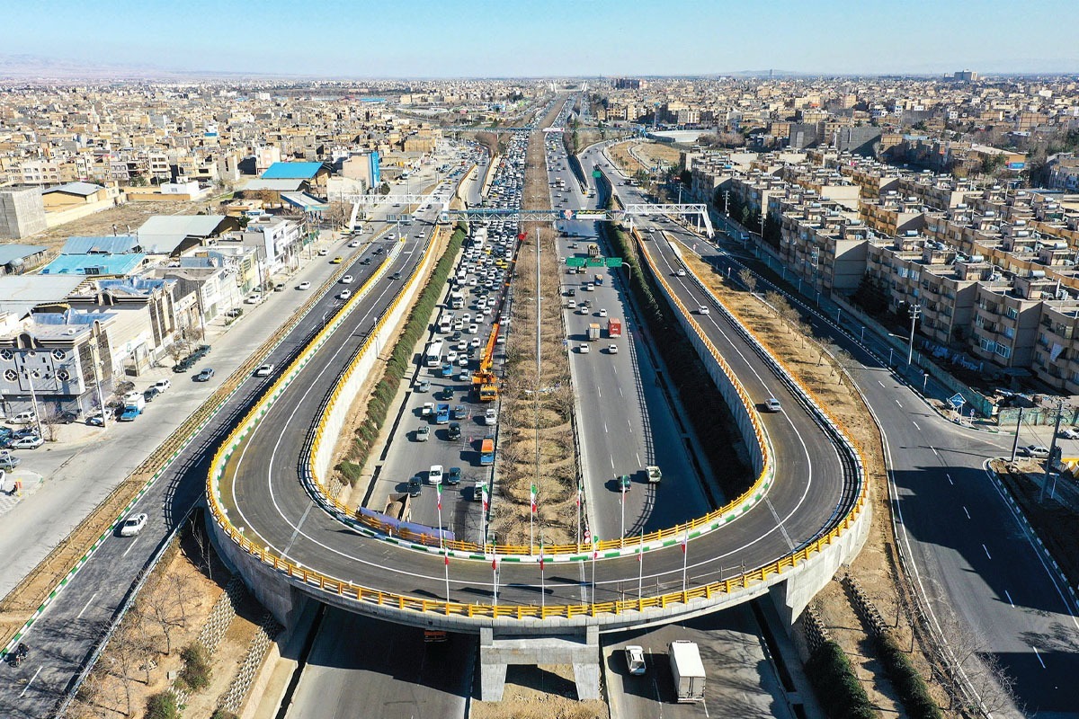 عملیات دوربرگردان ابوطالب شرقی به‌عنوان آخرین مرحله از پروژه‌های ساخت پل در این بخش از شهر مشهد از همین ماه آغاز می‌شود.