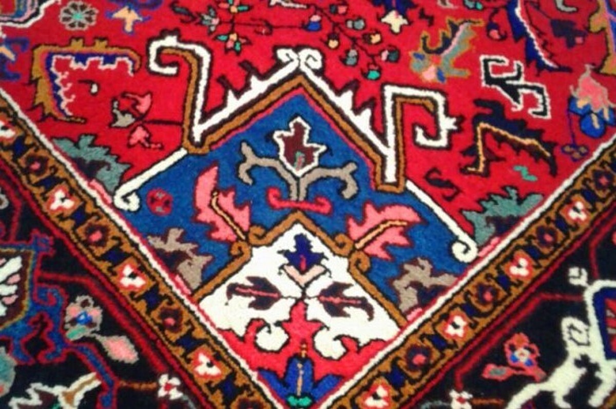معاون صنایع عمومی وزیر صمت گفت: صنعت فرش ایران جزو صنایعی بود که تحریم‌های زیادی بر آن تحمیل شد و صادرات فرش را با چالش‌های جدی مواجه کرد.
