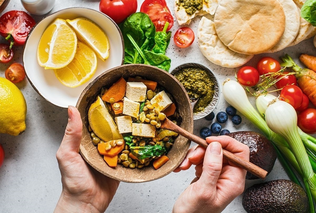 طبق مطالعه‌ای در دانشگاه «لوما لیندا» (Loma Linda University Health)، خوردن ماهی و سبزیجات شاید بهترین گزینه برای کاهش خطر مرگ به‌خصوص در میان افراد مسن باشد.