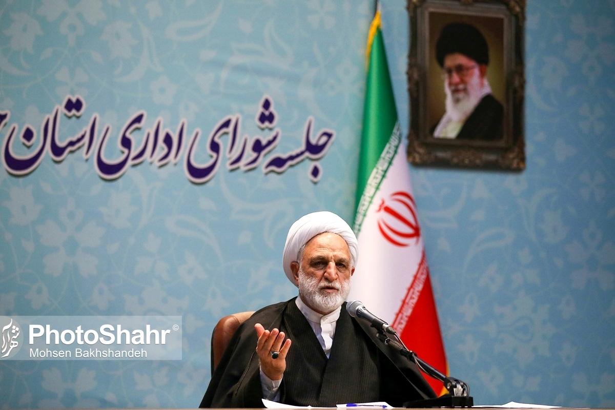 رئیس قوه قضاییه با اشاره به خبر منتشر شده مبنی بر اینکه «بیش از صد نفر از متقاضیان اخیر نمایندگی مجلس شورای اسلامی مدرک تحصیلی جعلی داشتند»، گفت: نحوه انعکاس این خبر به گونه‌ای است که ممکن است در اذهان بخشی از مردم چنین نقش بربندد که بیش از صد تن از نمایندگان فعلی مجلس، دارای مدرک تحصیلی جعلی هستند.