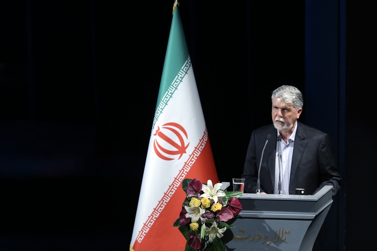 وزیر فرهنگ و ارشاد اسلامی گفت: برداشت من این است که دولت چهاردهم دو رسالت بزرگ دارد و اگر بتواند در این مسیر گام‌های جدی بردارد به توفیق نزدیک شده است، رسالت اول گفتمان وفاق در دولت است، وزارت فرهنگ در این مساله می‌تواند نقش پیشران داشته باشد.