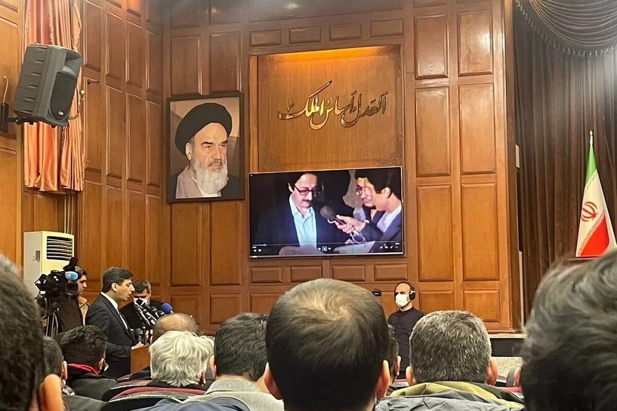 هفدهمین جلسه دادگاه رسیدگی به اتهامات ۱۰۴ نفر از اعضای سازمان مجاهدین خلق موسوم به منافقین و همچنین ماهیت این سازمان به عنوان یک شخصیت حقوقی به صورت علنی برگزار شد.