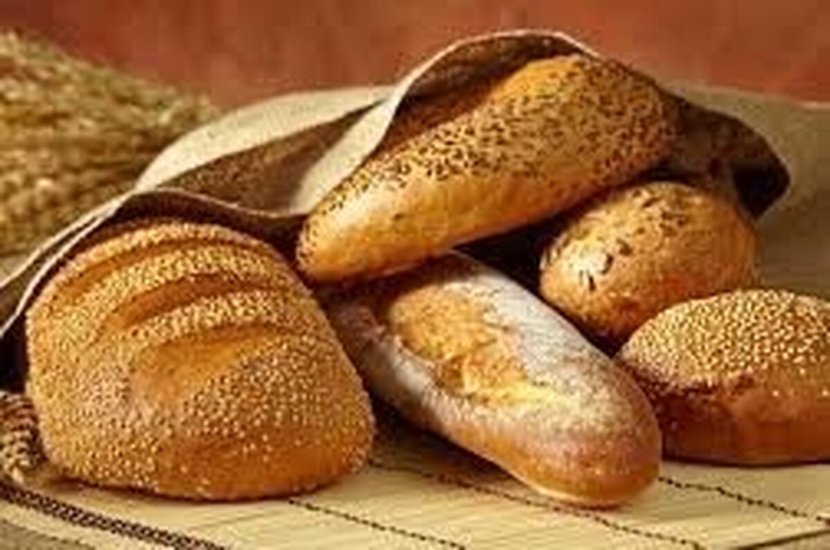 به گفته کارشناس اداره کل غذایی و آشامیدنی سازمان غذا و دارو، سرانه مصرف نان در کشور دو تا سه برابر میانگین کشورهای جهان است.