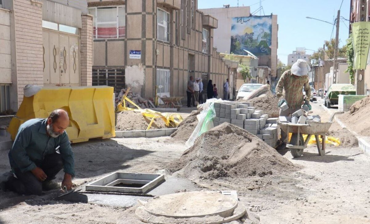 شهردار مشهد مقدس از بهره‌برداری از طرح گذر تشرف نوغان در حریم حرم مطهر رضوی در مهرماه سال جاری خبر داد.