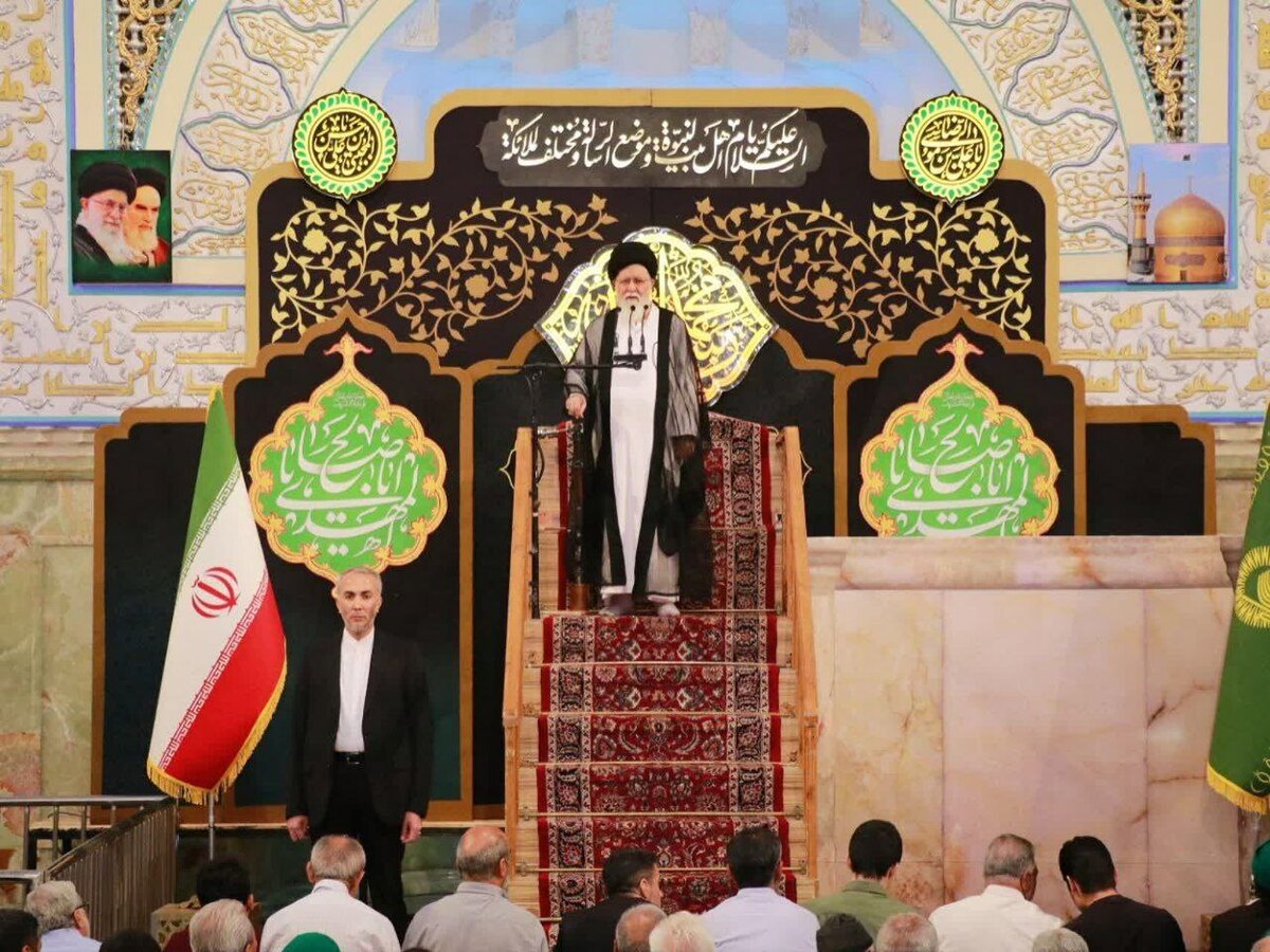 نماینده ولی‌فقیه در خراسان‌رضوی گفت: اگر تولید را توسعه دادیم و توانستیم جریان نقدینگی را به تولید جذب کنیم، طبیعی است که رشد اقتصادی بالا می‌رود و وقتی رشد اقتصادی بالا رفت، دیگر تحریم‌های دشمن بر ما اثرگذار نیست.