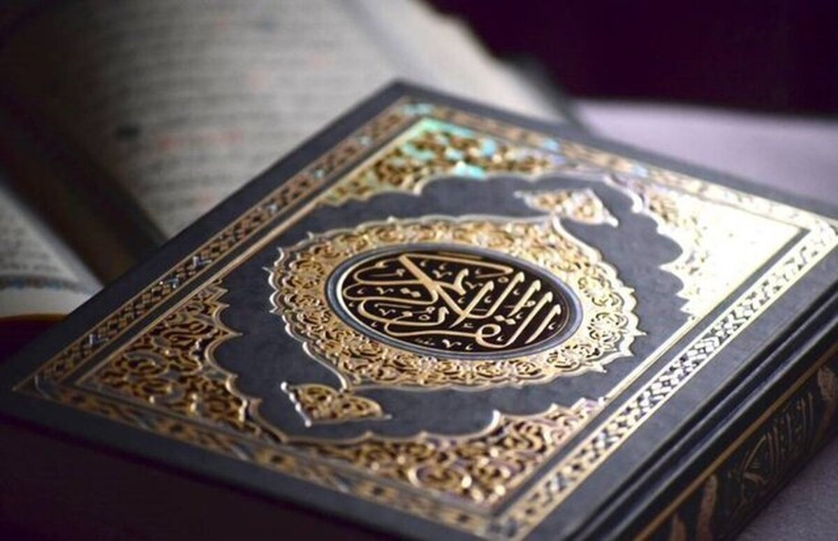 به همت اداره دارالقرآن الکریم حرم مطهر رضوی، جلسه سنتی قرآن کریم ویژه بانوان در حرم مطهر رضوی برگزار شد.