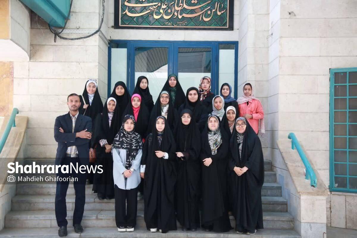 نخستین جلسه هم‌اندیشی و گفتگو با دختران علاقه‌مند و فعال رسانه به میزبانی «شهربانو» با محوریت سواد رسانه در مشهد برگزار شد.