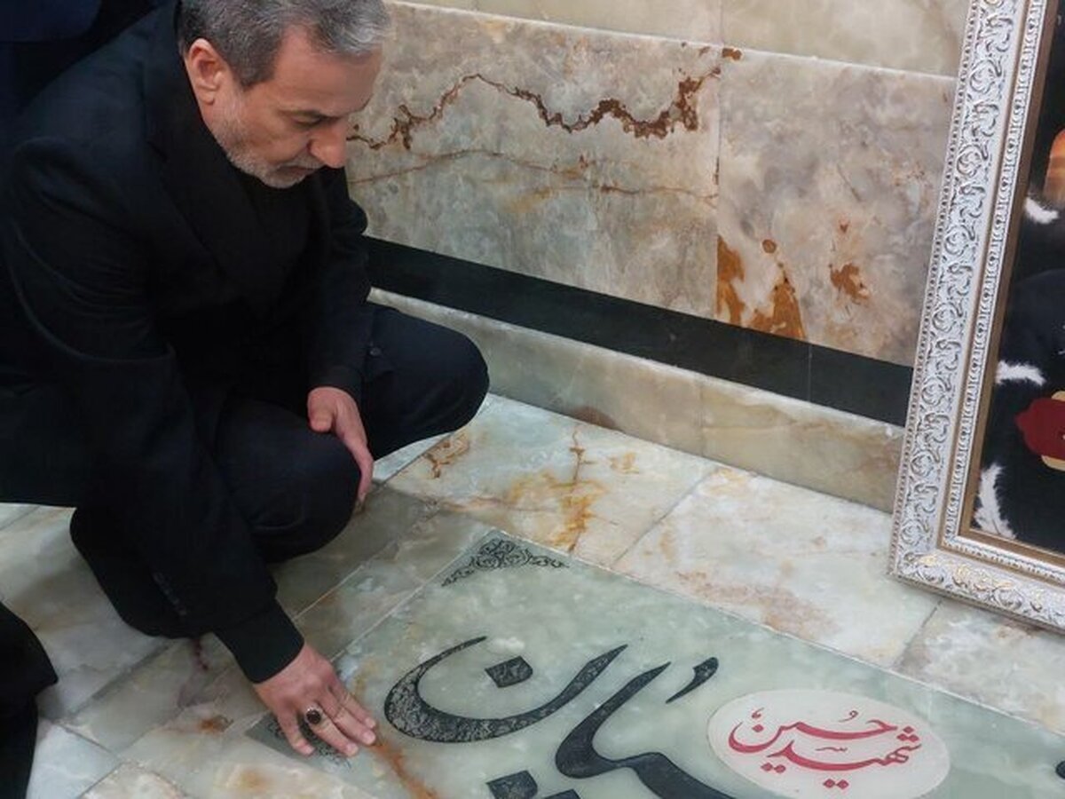 «سید عباس عراقچی» وزیر امور خارجه جمهوری اسلامی ایران روز شنبه در آستان مطهر حضرت عبدالعظیم الحسنی (ع) حضور پیدا کرد.