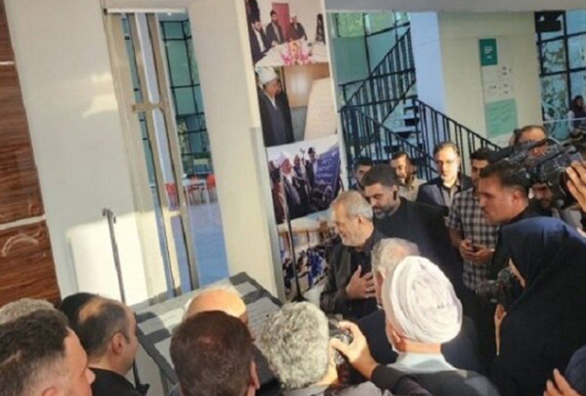 با حضور رئیس جمهور بیمارستان ۷۰ تختخوابی هاشمی رفسنجانی در جنوب شرق تهران افتتاح و به بهره‌برداری رسید.