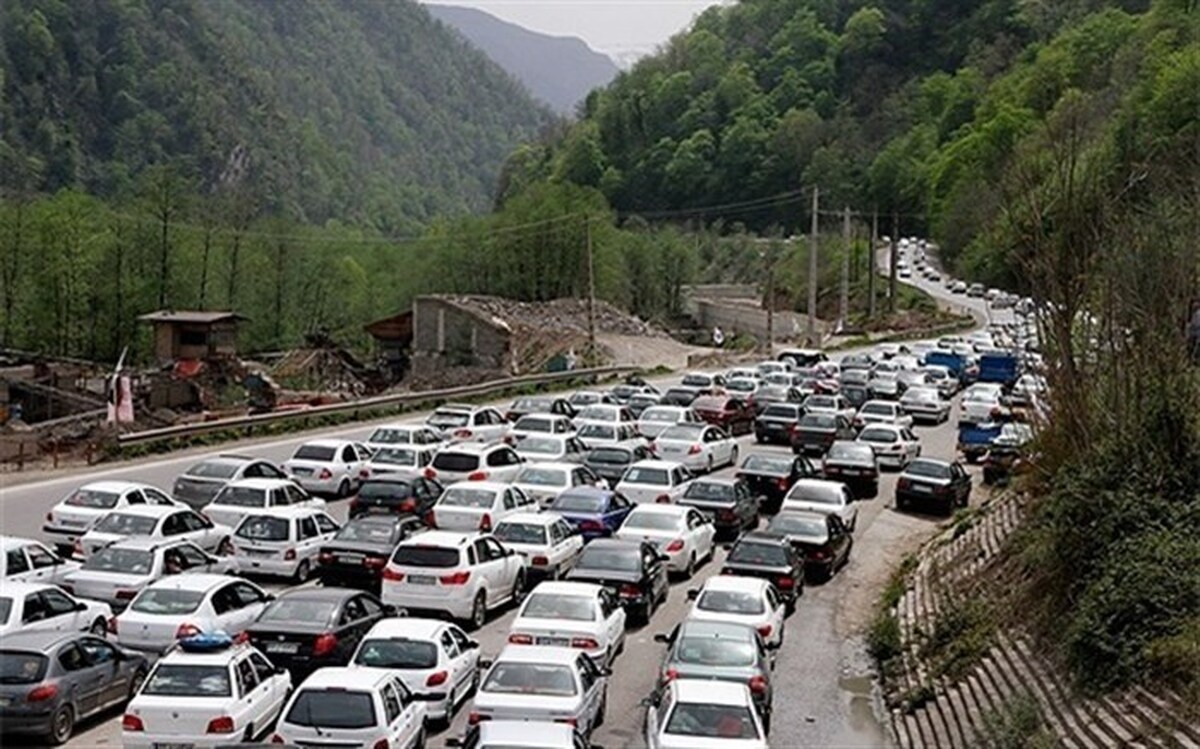 مرکز مدیریت راه‌های کشور از ترافیک سنگین در محور چالوس مسیر (جنوب به شمال) محدوده سیاه بیشه خبر داد.