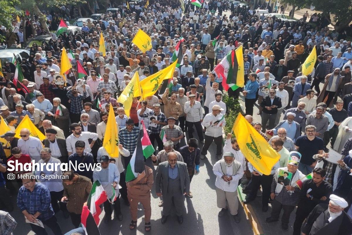 نمازگزاران مشهدی امروز، ۳۰ شهریور ۱۴۰۳، در حمایت از مردم مظلوم فلسطین و غزه قهرمان راهپیمایی کردند.