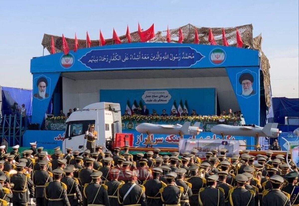 در مراسم امروز رژه نیرو‌های مسلح در تهران، از جدیدترین پهپاد انتحاری سپاه با عنوان «شاهد ۱۳۶ B» رونمایی شد.