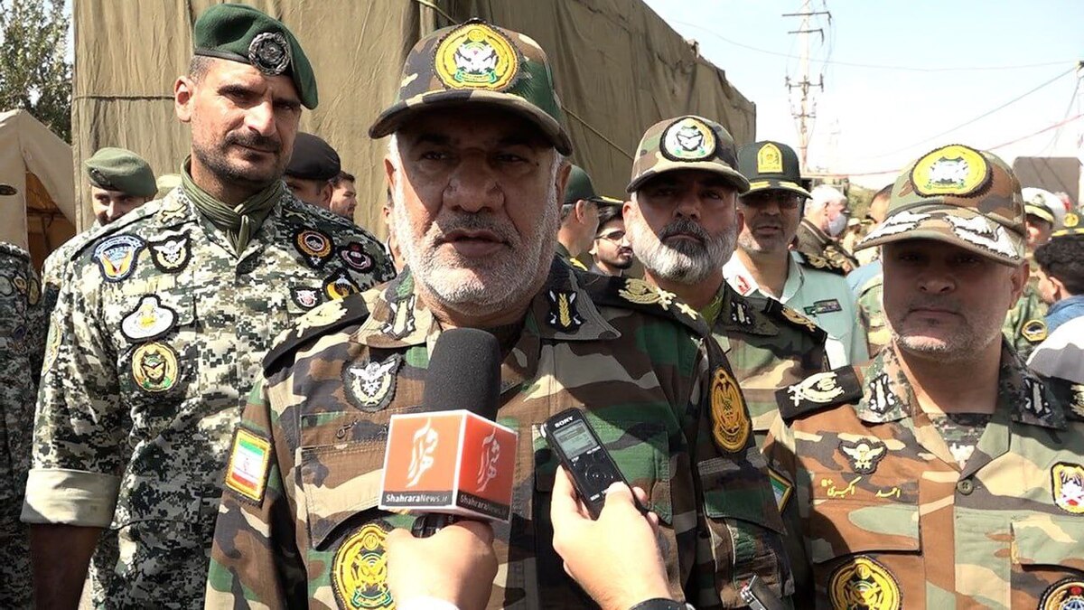 جانشین فرمانده نیروی زمینی ارتش گفت: همه موشک‌های ضدزره ارتش به موشک‌های هوشمند تبدیل شده که ارزیابی عملیاتی آن نیز صورت گرفته است. همچنین راکت‌های بردبلند ارتش در قالب موشک‌های فجر به موشک‌های نقطه‌زن تبدیل شده است.