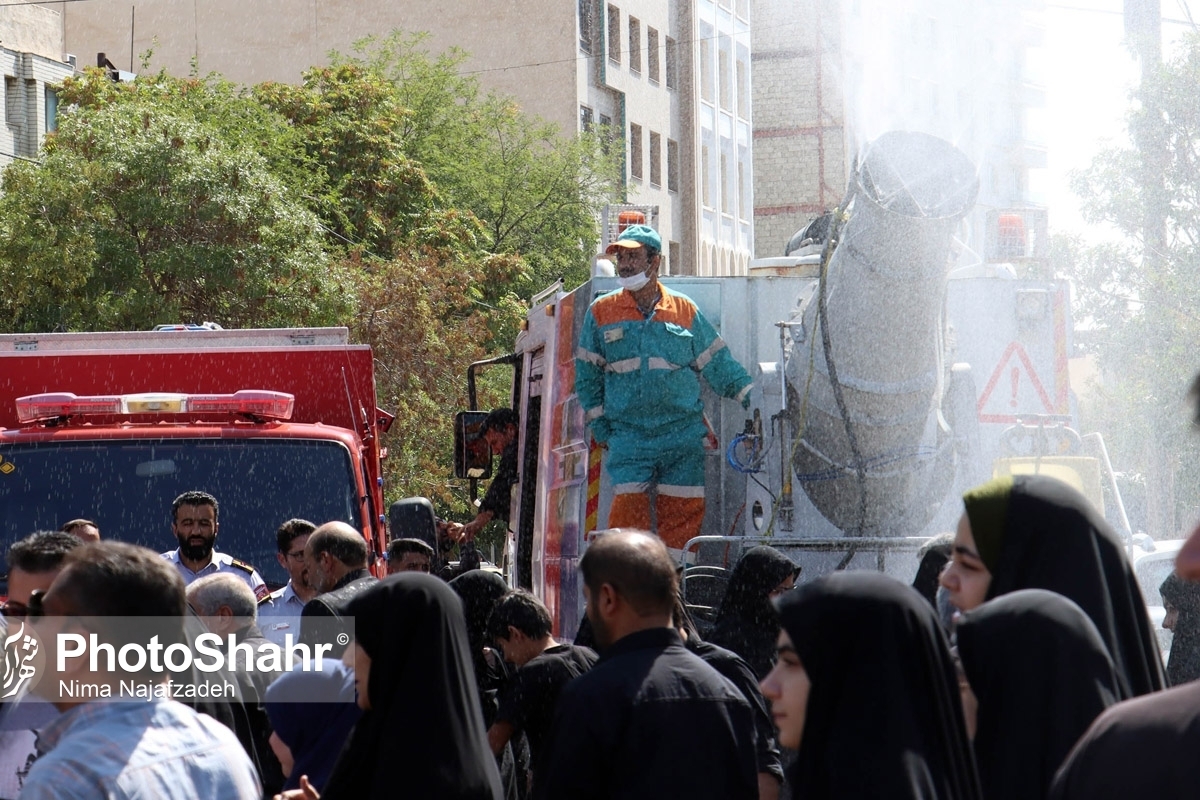 معاون محیط‌زیست و خدمات شهری شهرداری مشهد از خدمت‌رسانی نیروهای خدمات شهری با شروع همایش پیاده‌روی جاماندگان اربعین در خیابان امام رضا (ع) خبر داد.