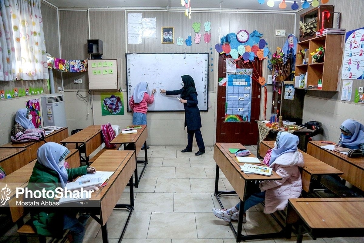 معاونت قضائی حفظ حقوق عامه دیوان عدالت اداری در خصوص اضافه خدمت معلمان بازنشسته، بخشنامه جدیدی صادر کرد.