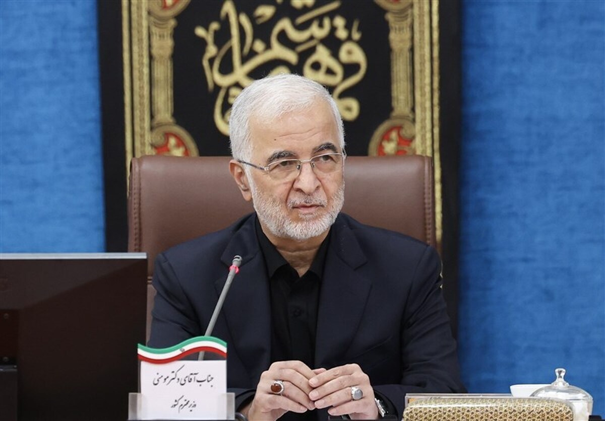 وزیر کشور گفت: استانداران با قوت و جدیت کار را ادامه دهند. یکی دو استاندار فعال اعلام کردند که آماده واگذاری مسئولیت هستند و تا آخرین لحظات هم خدمت می‌کنند؛ همین را هم بیان نکنید. مسئولیت‌ها امانت هستند و همه کارگزار نظام هستیم.