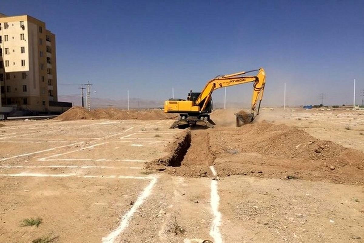 عضو انجمن انبوه سازان مسکن گفت: یک میلیون متقاضی نهضت ملی مسکن از دولت چهاردهم انتظار دارند که زمین رایگان را تا پایان سال به آنها اختصاص دهند.