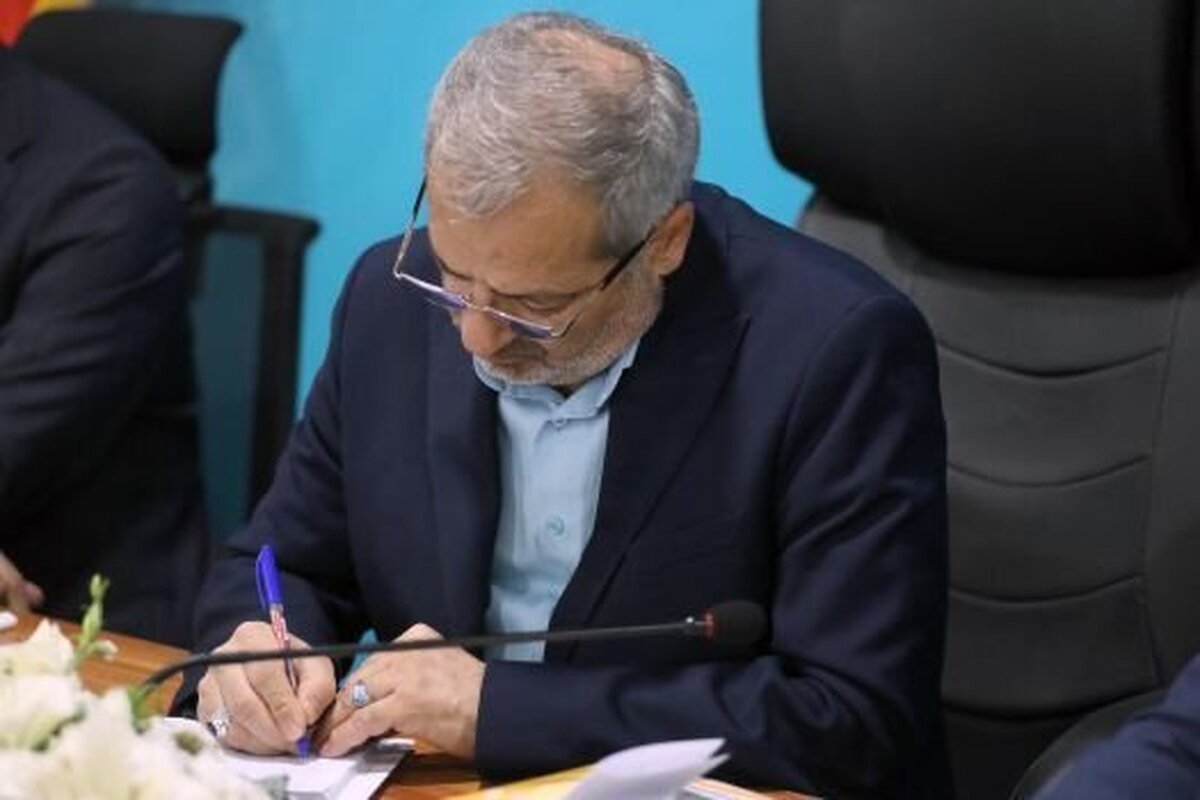 وزیر آموزش‌وپرورش طی احکامی جداگانه، مشاوران خود در «تحقق عدالت آموزشی» و «ارتقای کیفیت آموزش مدارس دولتی» را منصوب کرد.