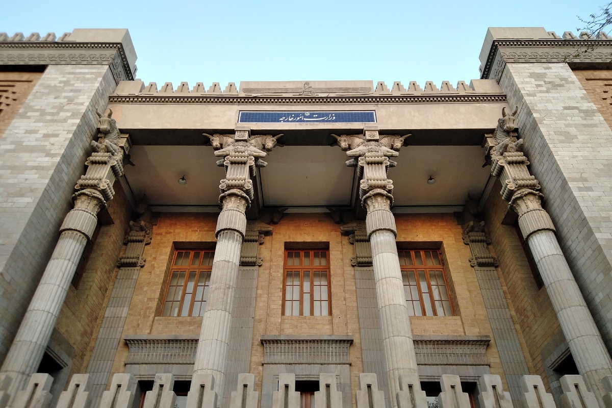 مدیرکل کنسولی وزارت خارجه جمهوری اسلامی ایران با اشاره به پیگیری رئیس‌جمهور برای آزادی شهروند ایرانی بازداشت‌شده در عربستان گفت که «موضوعات مرتبط با ایرانیان و شهروندان برای دولت و نظام جمهوری اسلامی ایران یکی از مهم‌ترین موضوعات است».